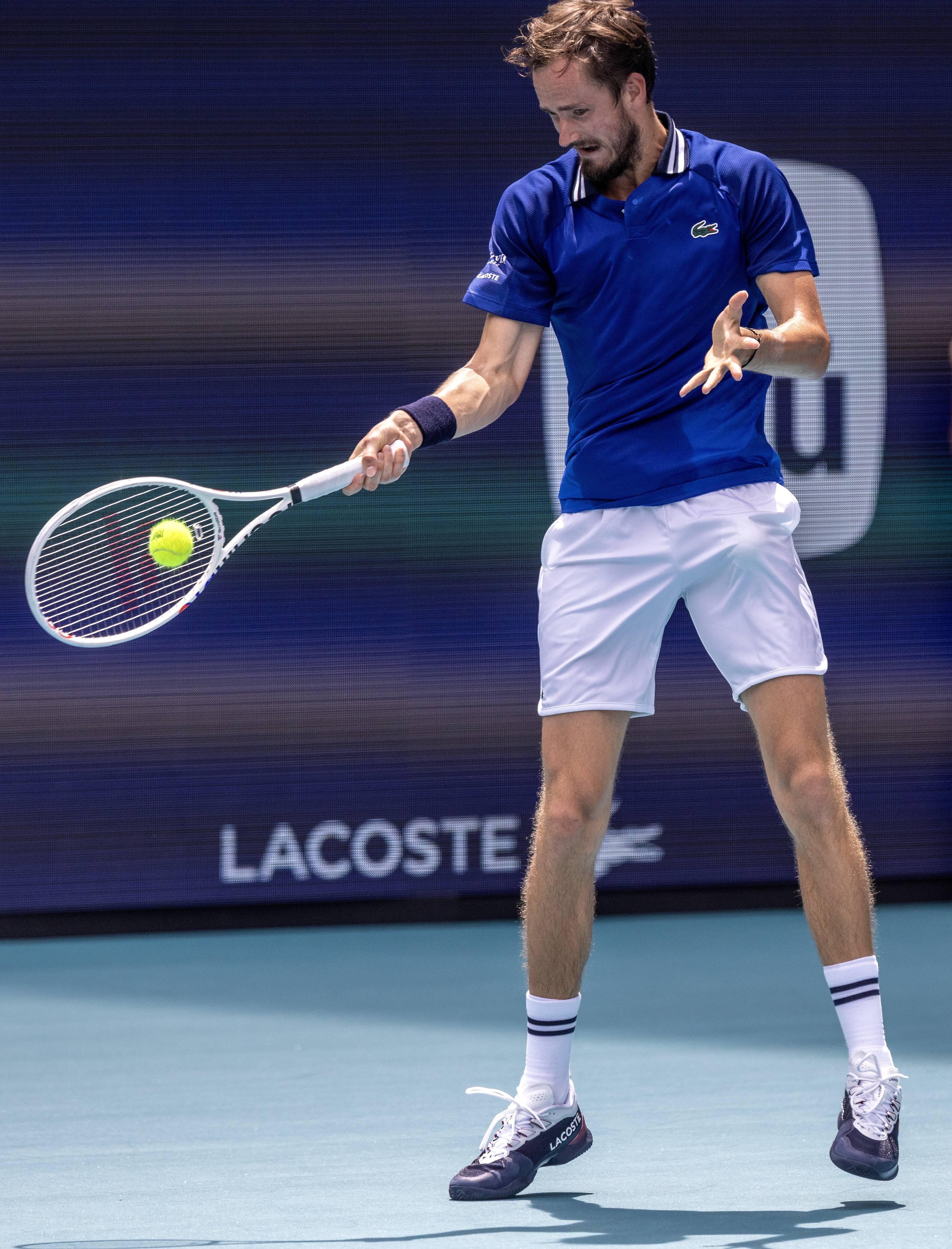 欧洲网球队绝地反击法国网球队，梅德韦杰夫送出助攻