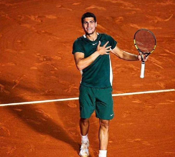 法国网球队完胜日本网球队,阿尔卡拉斯三分雨点燃全场 法国网球队完胜日本网球队,阿尔卡拉斯三分雨点燃全场