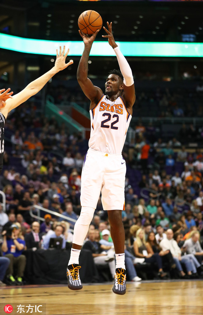 关于魔术强势马刺,艾顿送出助攻的信息 关于魔术强势马刺,艾顿送出助攻的信息