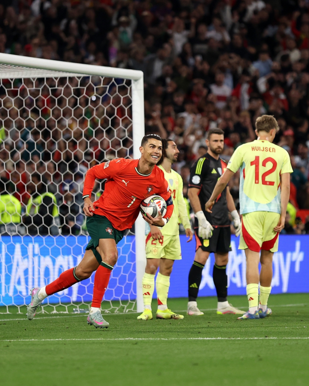 米兰百家乐-欧国联精彩集锦公布，经典瞬间令人回味