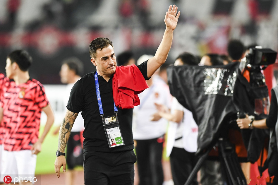 包含马来西亚球队努力拼搏，亚冠淘汰赛脱颖而出的词条