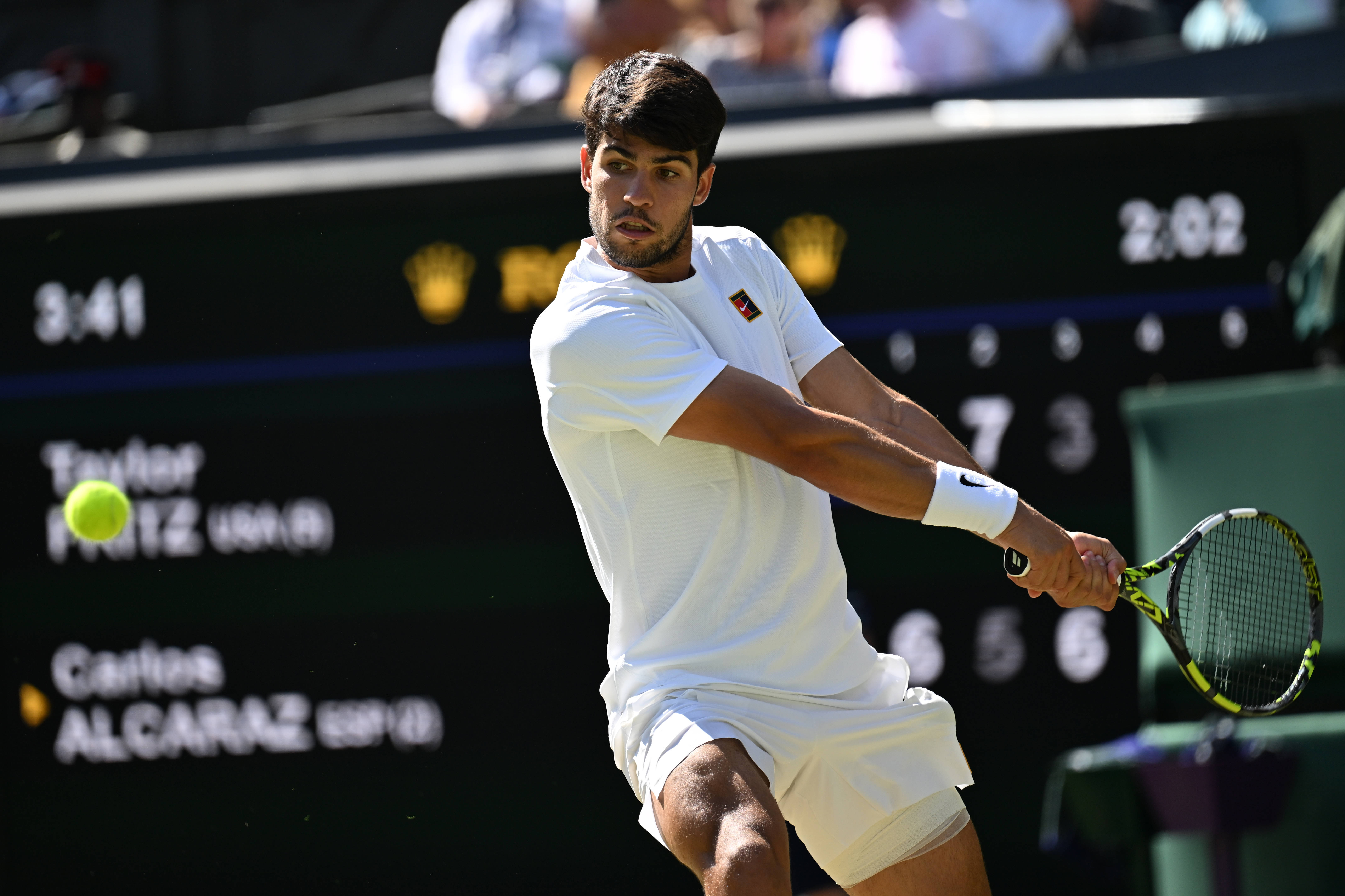 米兰体育-温网轻取年终总决赛，阿尔卡拉斯高光表现的简单介绍