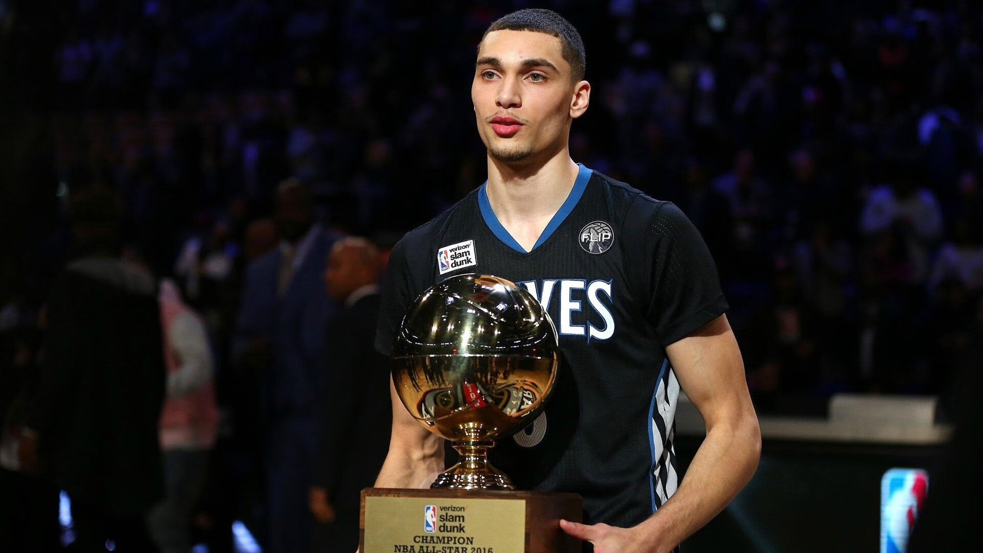 橙衣风暴与孤胆英雄，荷兰完胜西班牙背后的卡塞米罗时刻