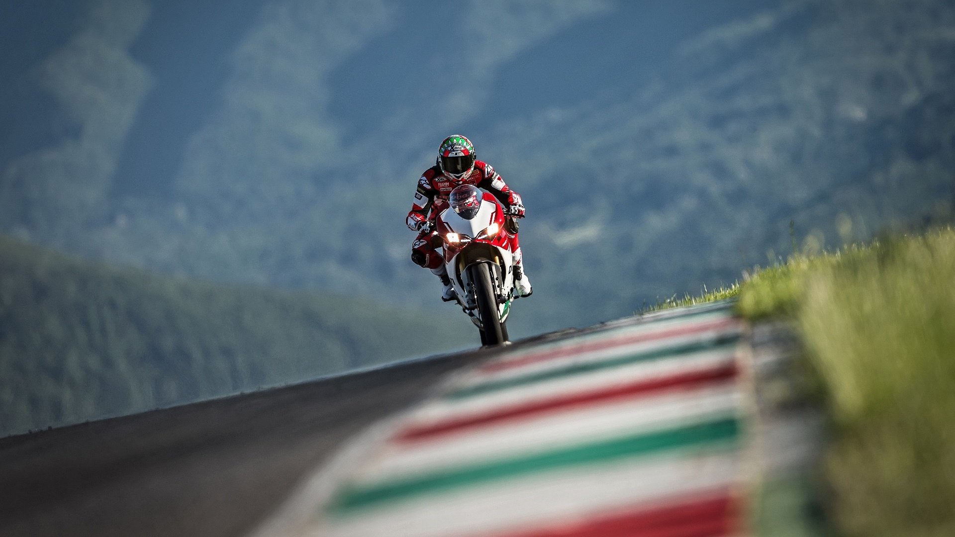 钢铁活塞铸就唯一之战,德罗赞以关键先生之名,压制山西队的不屈诗篇